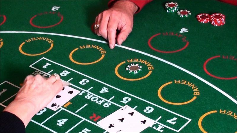 Chia sẻ luật và cách đánh game bài Baccarat tại SV88 Club